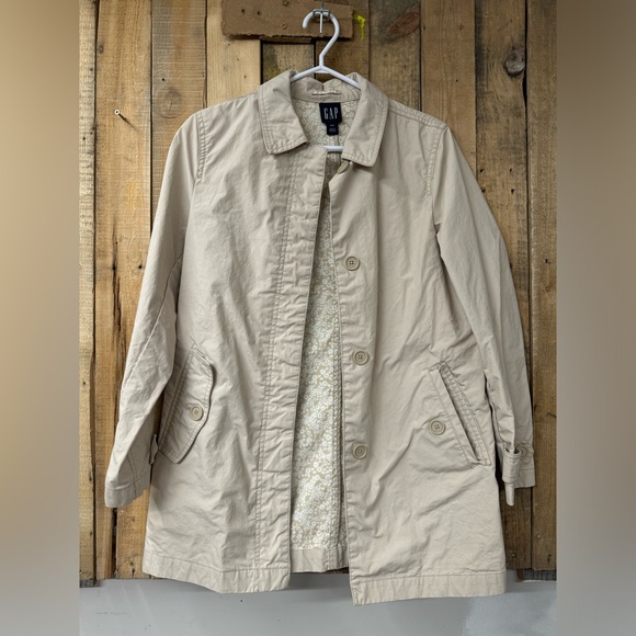 Vintage Y2K Gap Beige Trench Coat Size: Small - Picture 1 of 6